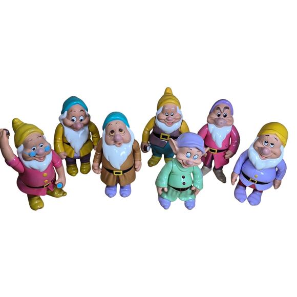 Vintage Set of Disney Thailand Seven Dwarfs, Hard plastic/rubber . Snow White - Picture 9 of 9